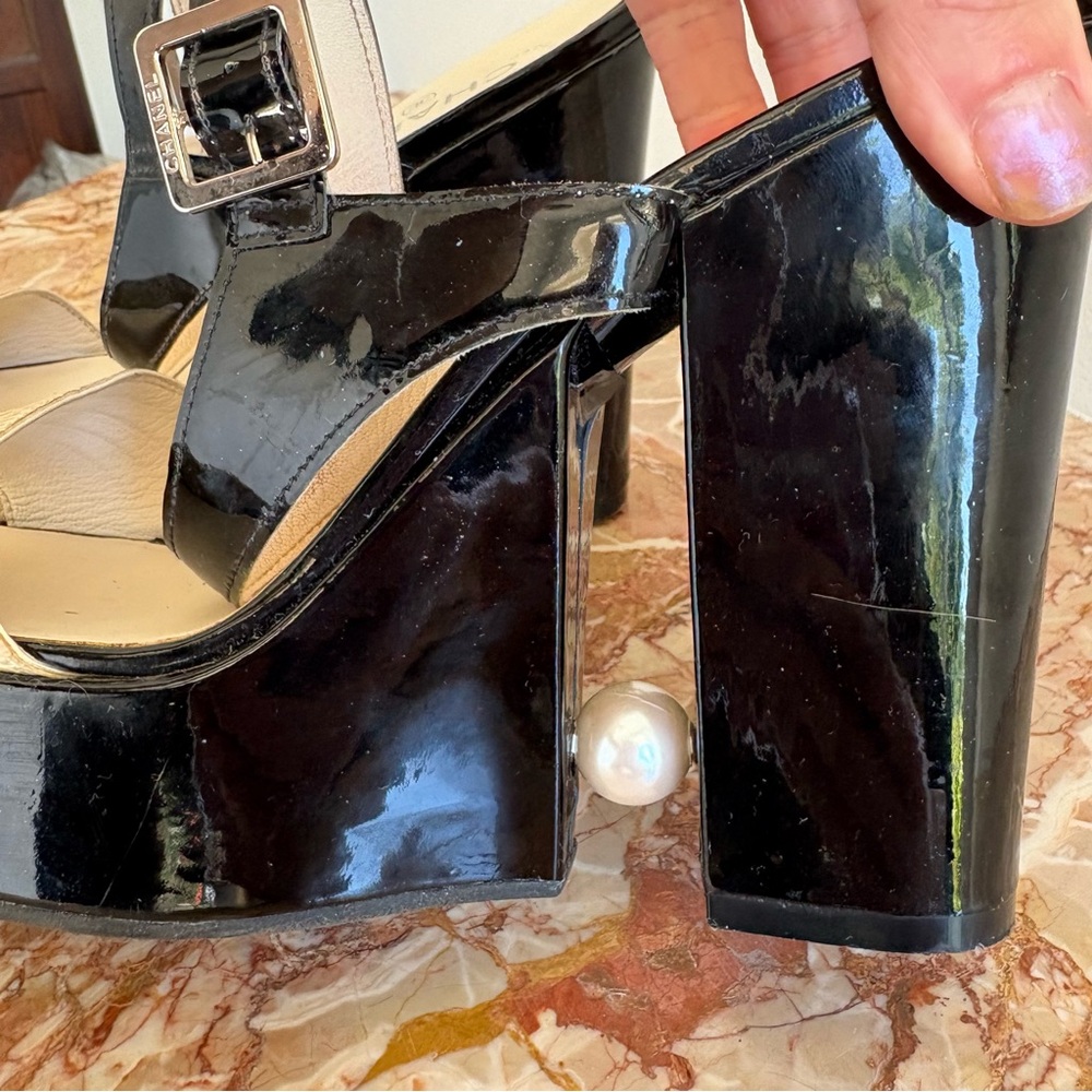 Chanel Black and Cream Women's Platform Heels 39 - Picture 8 of 10